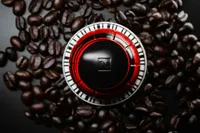 If you bought Vertuo pods and wondered if they’re the right ones, this guide is for you. It explains if Nespresso Vertuo pods are compatible with your machine.