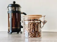 Looking to step up your French press coffee? Learn what type of coffee and coffee roast level is best for French press and other immersion brewing methods.